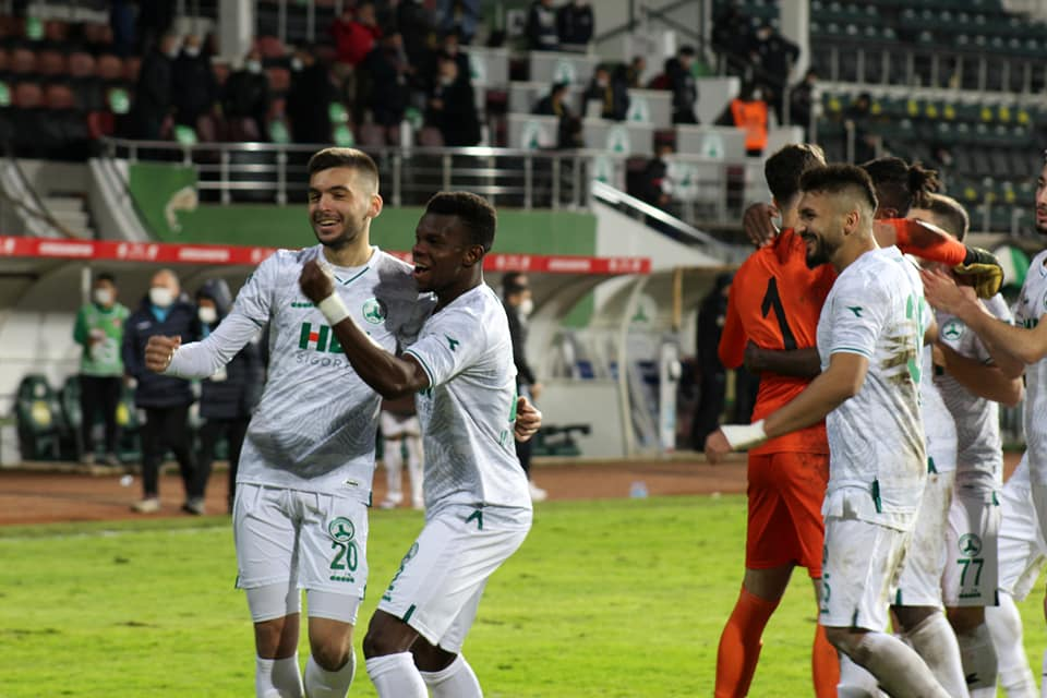 "Giresunspor Bir Üst Tura Yükseldi"