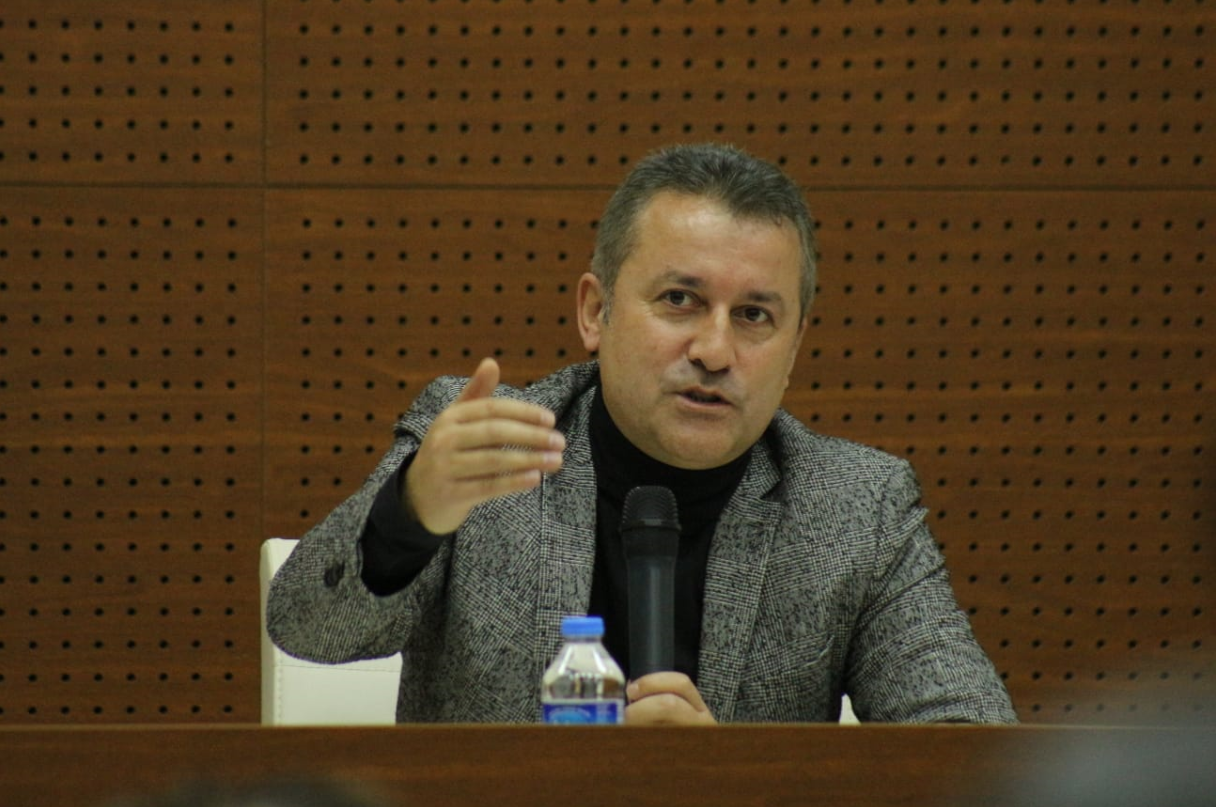 BAŞKANIMIZ HAKAN KARAAHMET İL GENEL MECLİSİ'NİN KONUĞU OLDU.