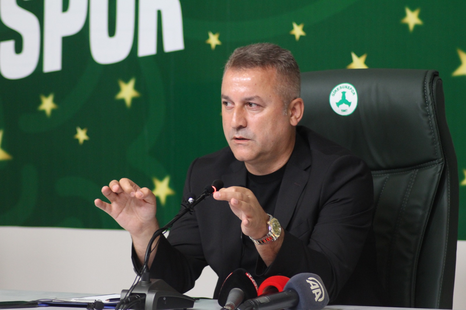 Başkanımız Hakan Karaahmet düzenlediği basın toplantısında gündeme ilişkin açıklamalarda bulundu.