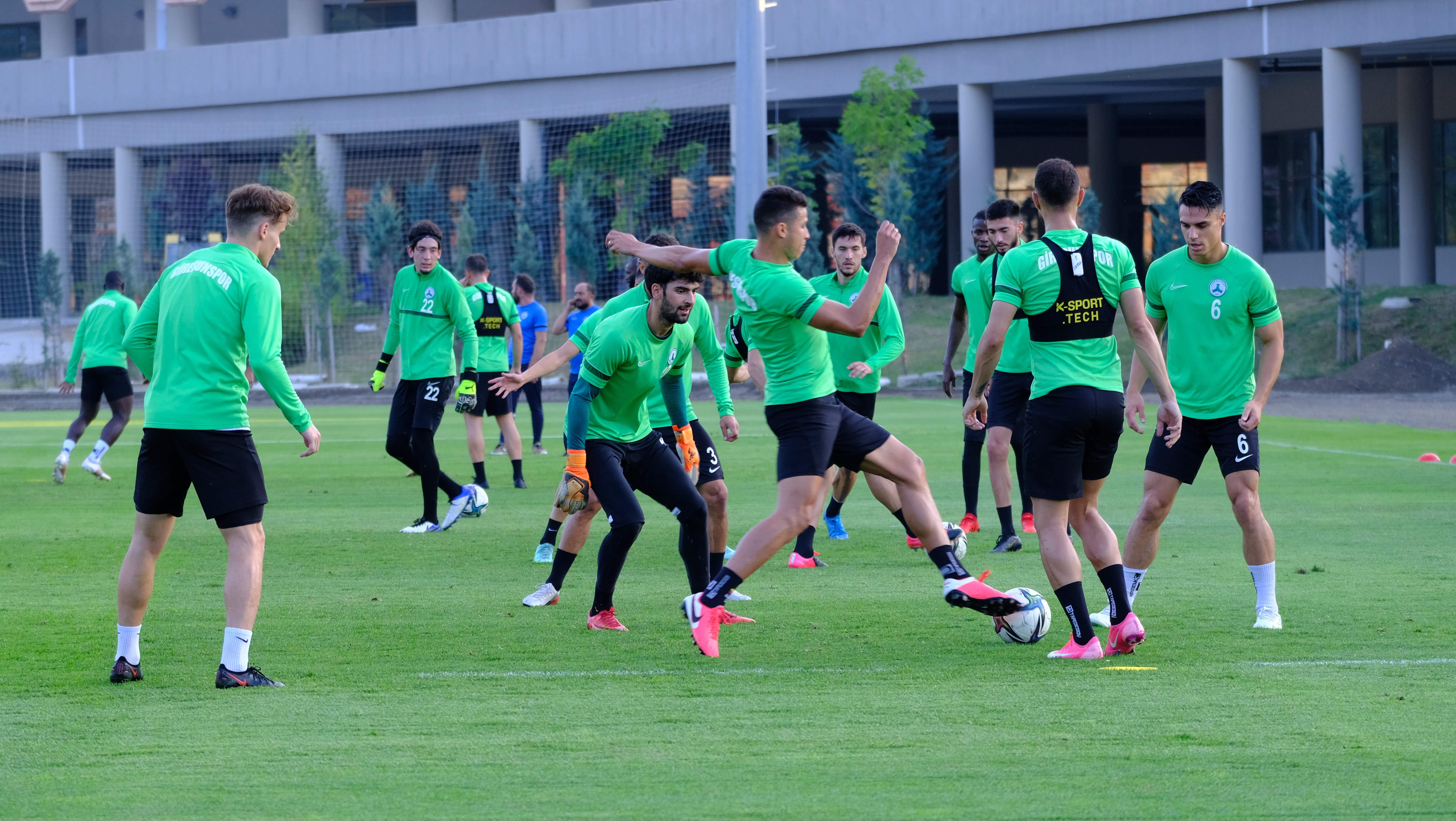 GİRESUNSPOR'UMUZUN KASIMPAŞA MAÇI HAZIRLIKLARINI SÜRDÜRDÜ