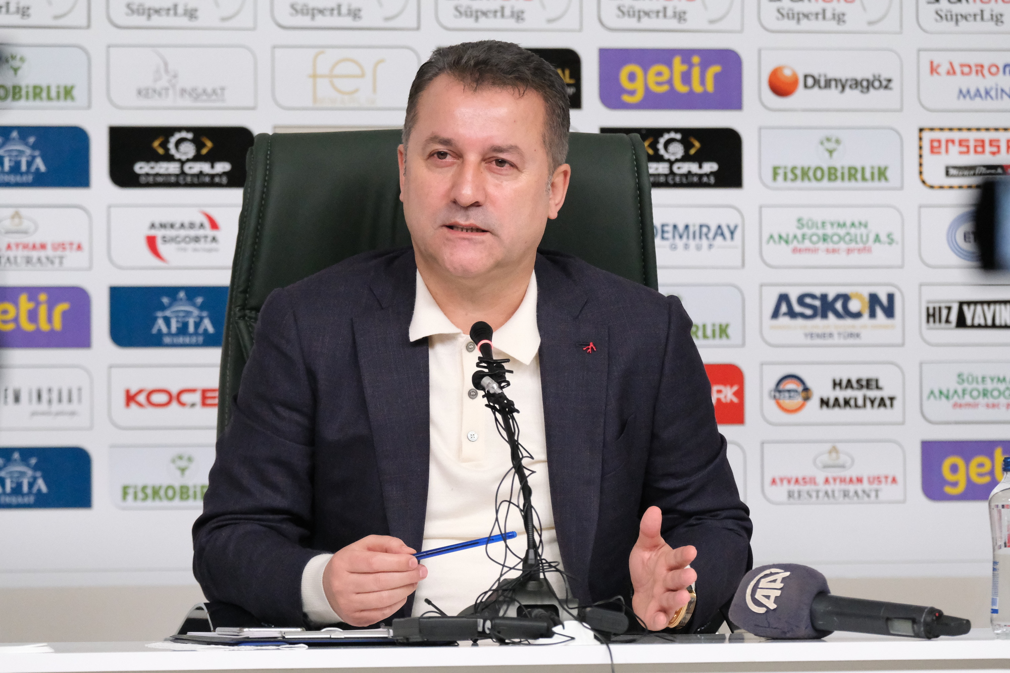 Başkanımız Hakan KARAAHMET Düzenlediği Basın Toplantısında Açıklamalarda Bulundu