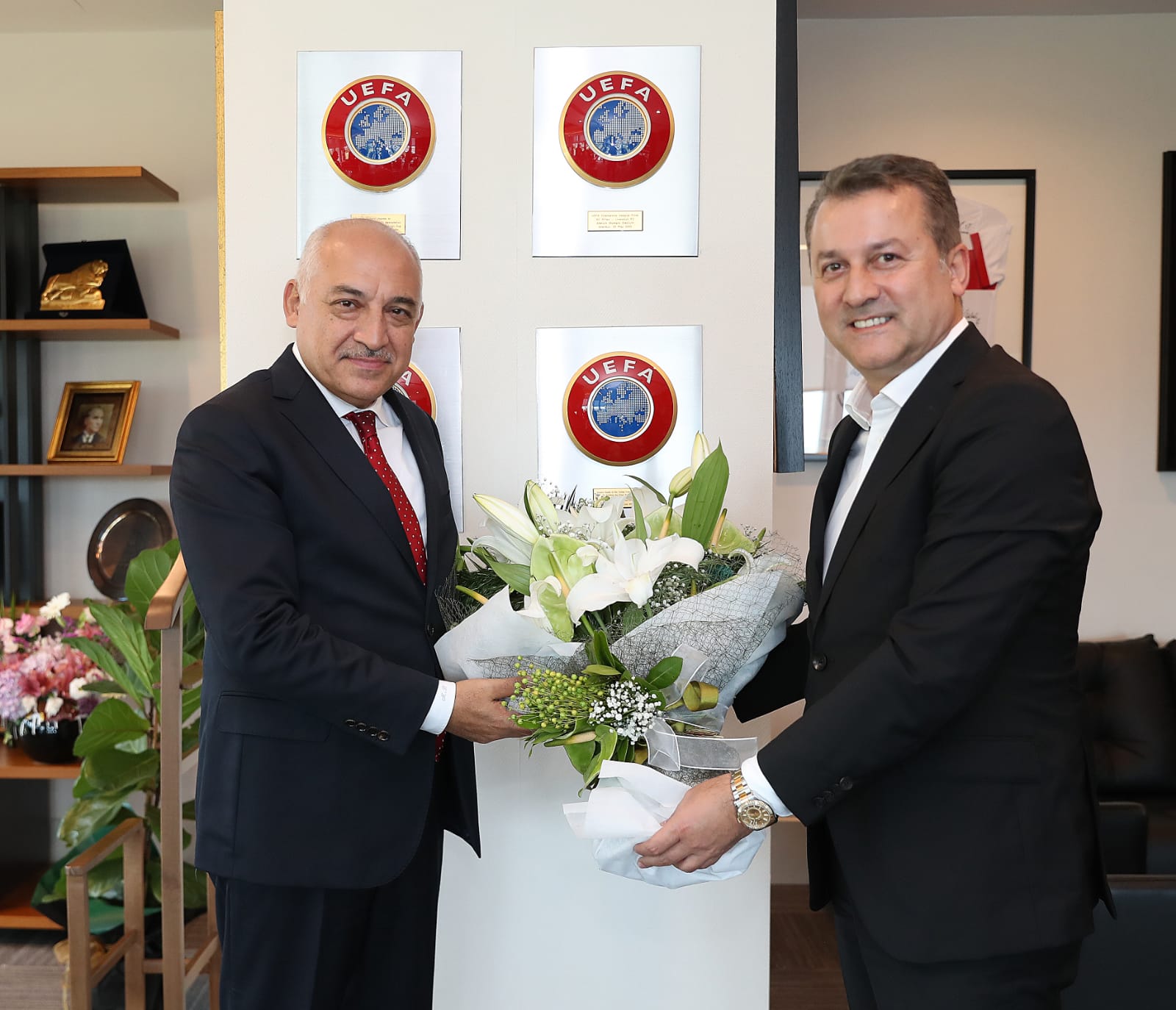 Başkanımız Hakan Karaahmet'ten TFF Başkanı Büyükekşi'ye Ziyaret