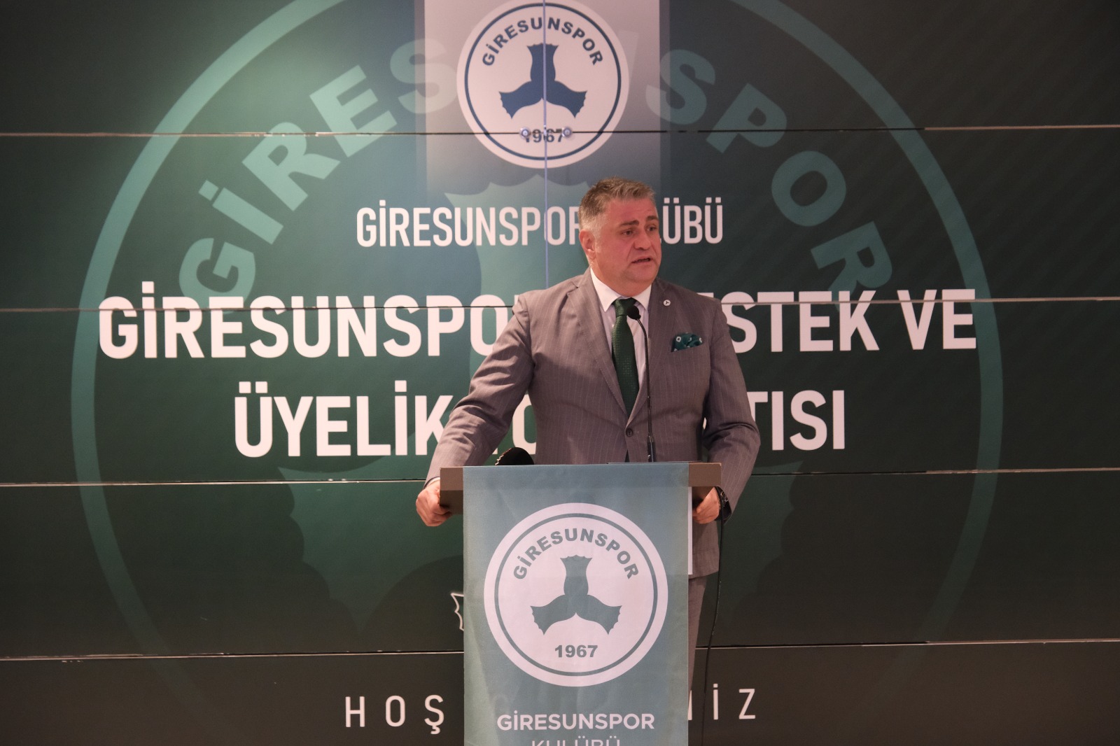 Birlik ve beraberlik içerisinde Giresunspor'umuzu aydınlık yarınlara taşıyacağız.