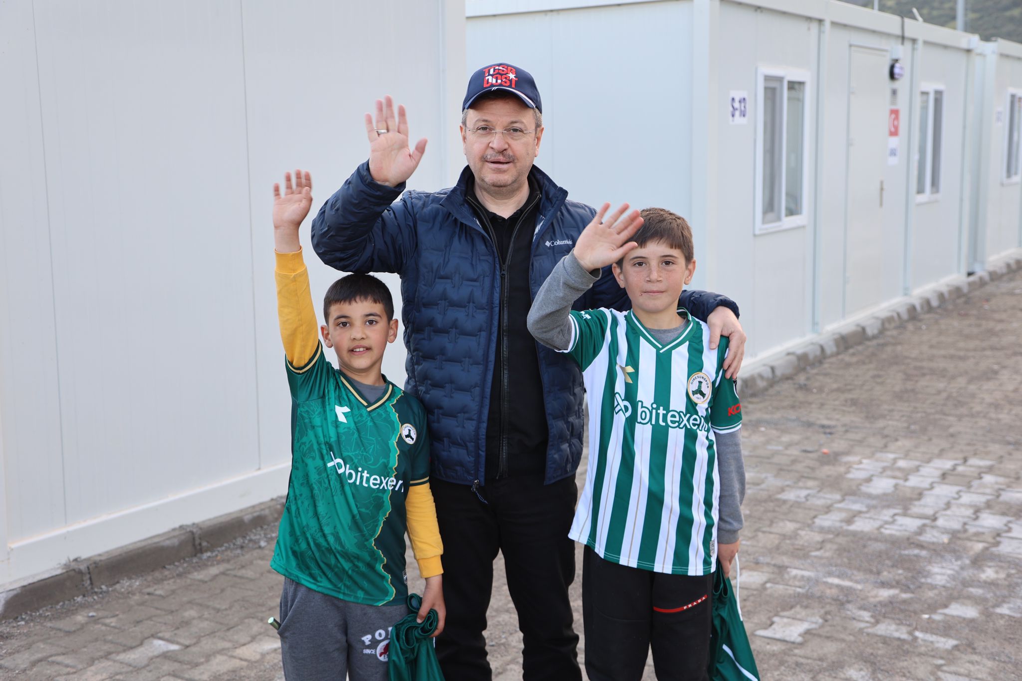 Kahramanmaraş'taki çocuklarımıza Giresunspor forması hediye edildi