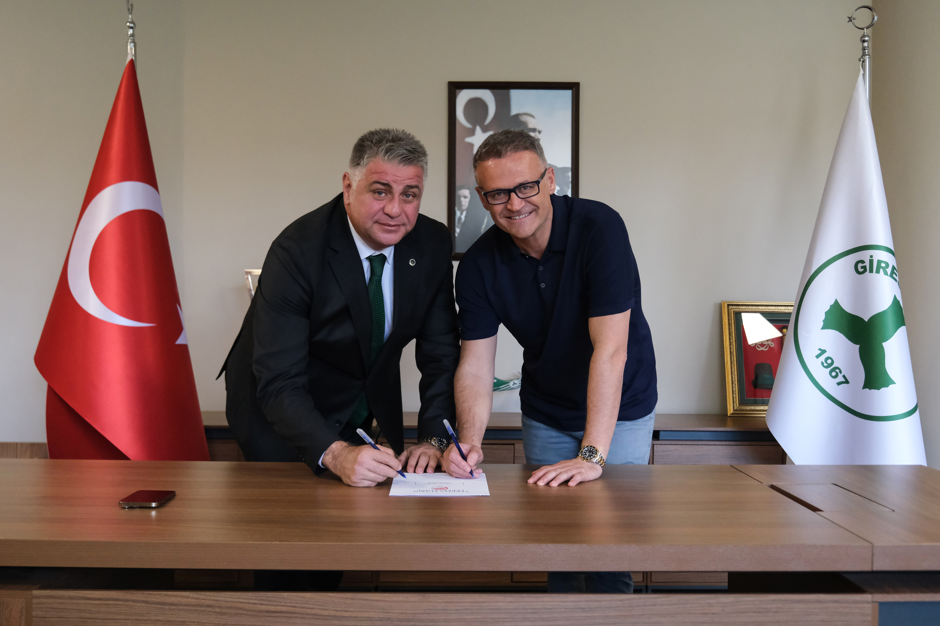 Teknik Direktörümüz İrfan Buz'un imza töreni gerçekleştirildi