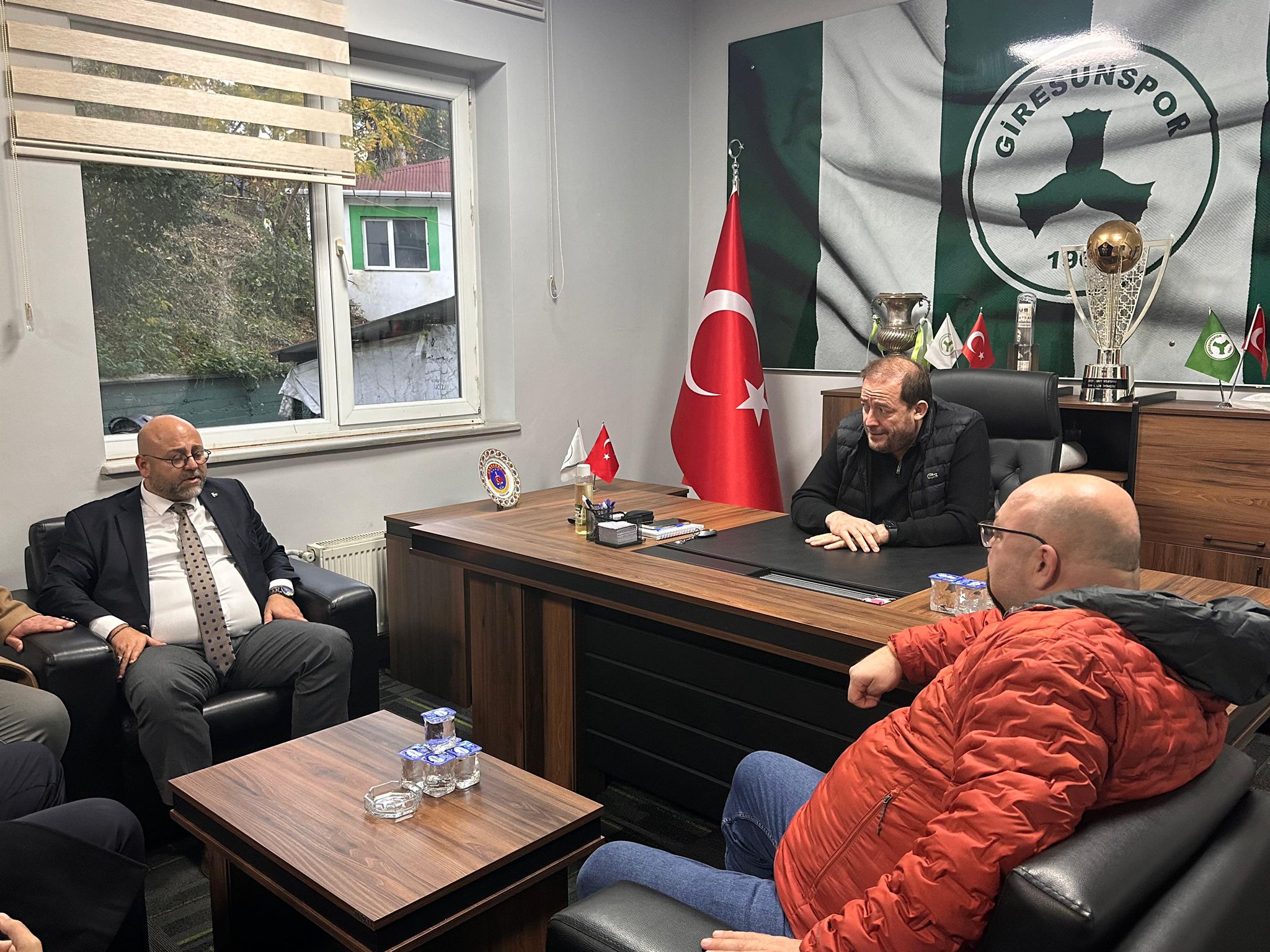 Milliyetçi Hareket Partisi Giresun İl Başkanı Salih Akgün ve İl Yönetiminden kulübümüze ziyaret