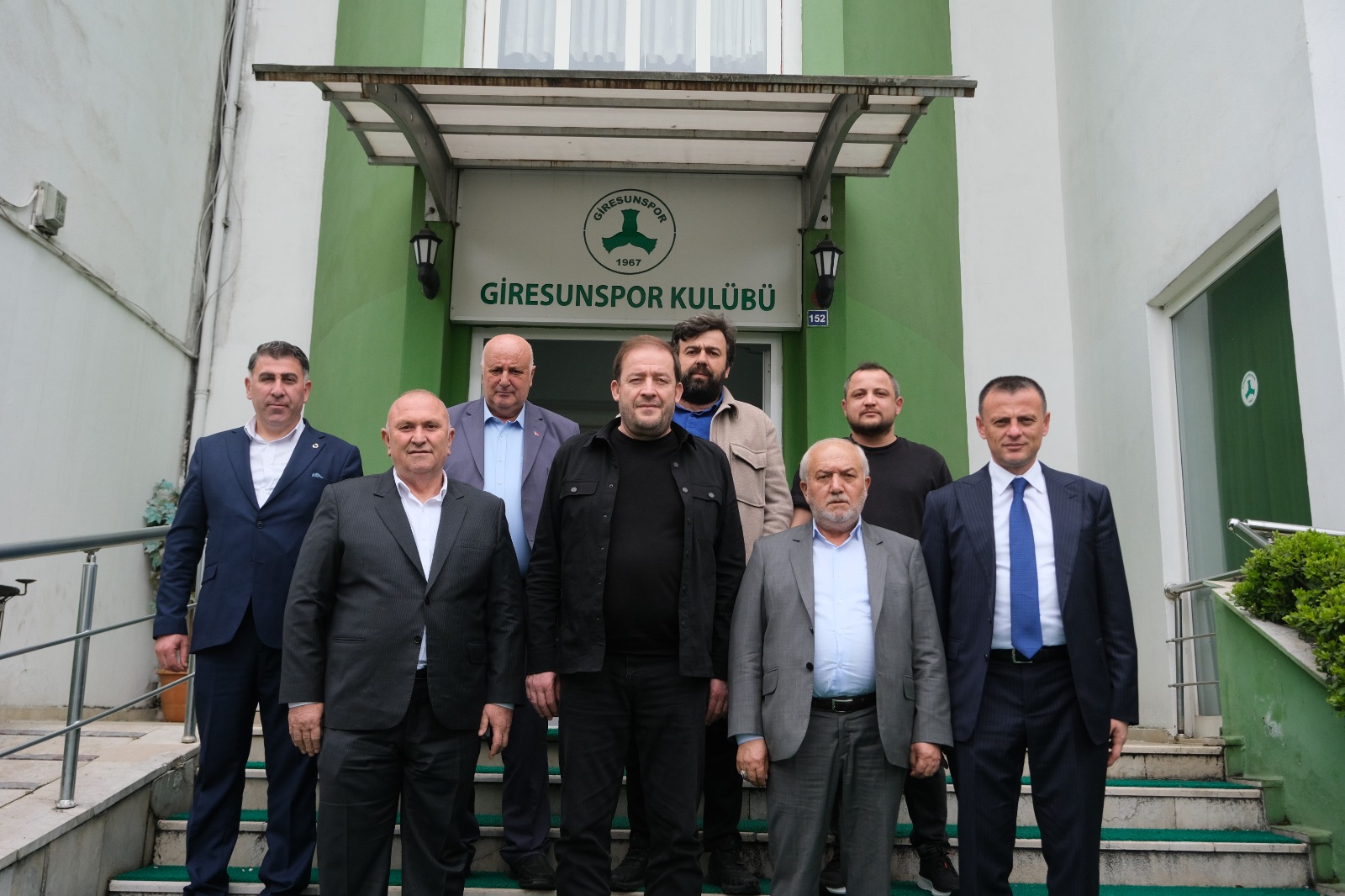 Çamoluk Belediye Başkanı Ergün Bakırhan, AK Parti Çamoluk İlçe Başkanı Davut Çukuryurt ve Keşap Belediye Başkanı Tuncay Arışan'dan kulübümüze ziyaret