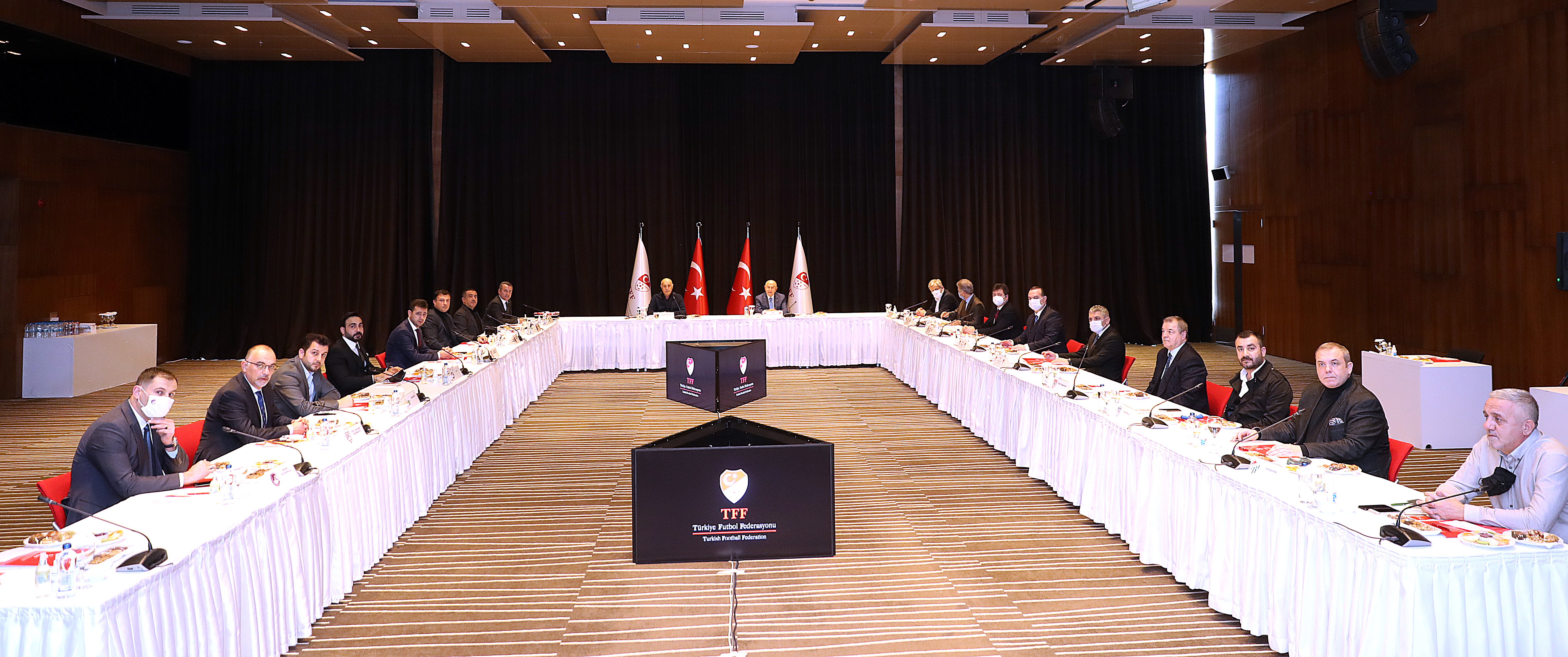 Başkanımız Hakan Karaahmet Türkiye Futbol Federasyonu Başkanı Nihat Özdemir’i ziyaret etti.