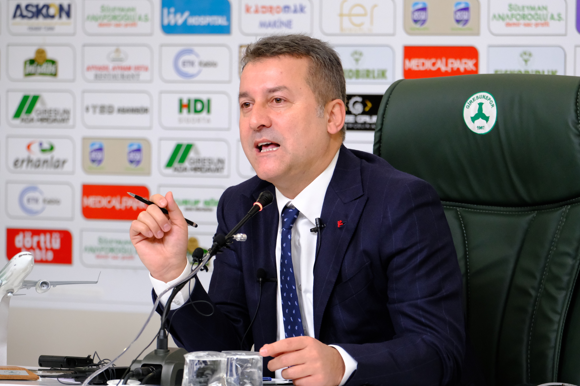 Başkanımız Hakan KARAAHMET Düzenlediği Basın Toplantısında Önemli Açıklamalarda Bulundu
