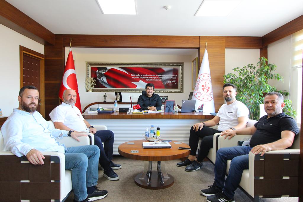Yönetim Kurulu Üyelerimiz Giresun Gençlik ve Spor İl Müdürü İsmail Çalgan’ı Ziyaret Etti