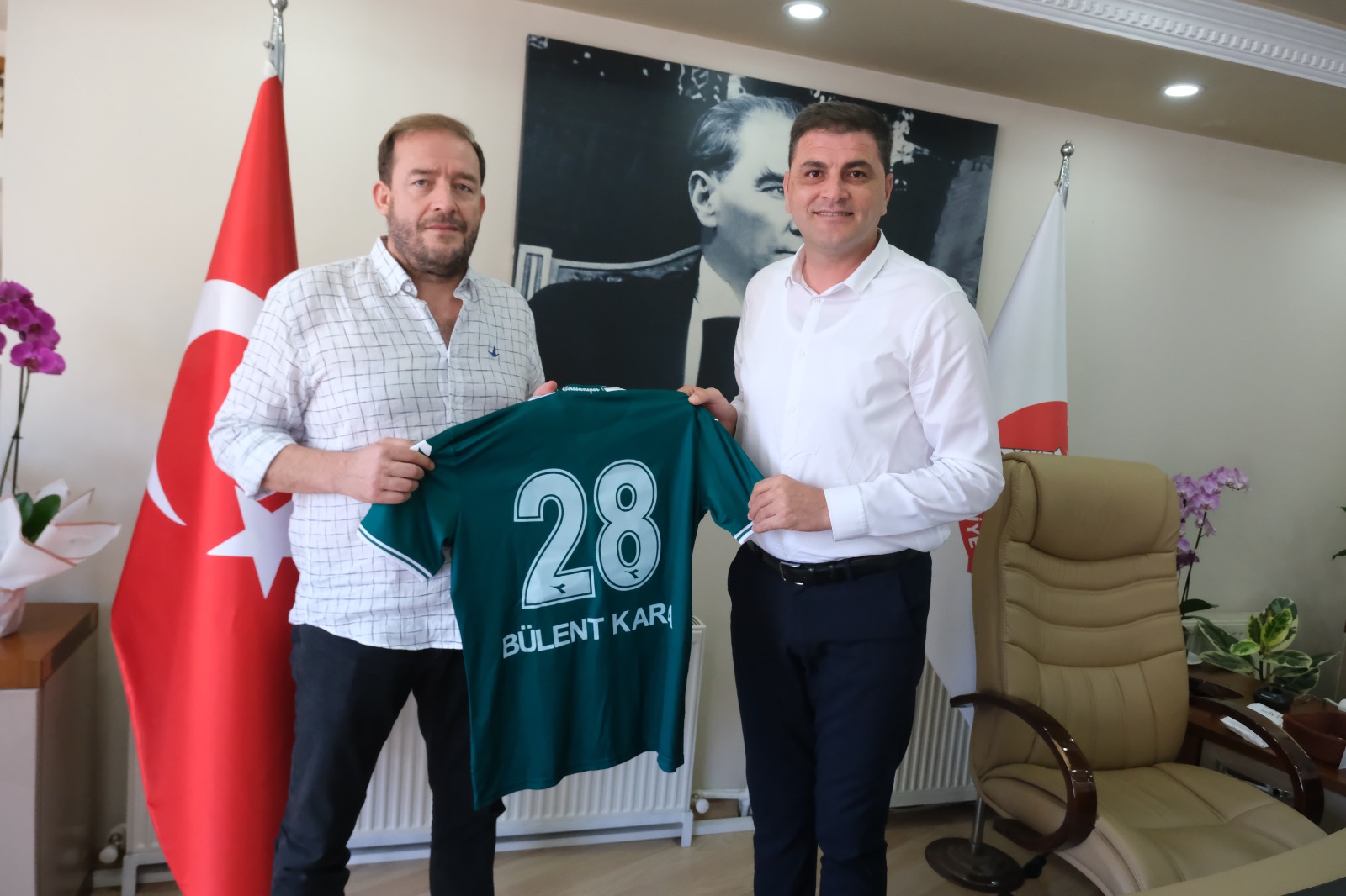 Başkanımız Emin Eltuğral ve Yönetim Kurulumuzdan Tirebolu Belediye Başkanı Bülent Kara'ya ziyaret