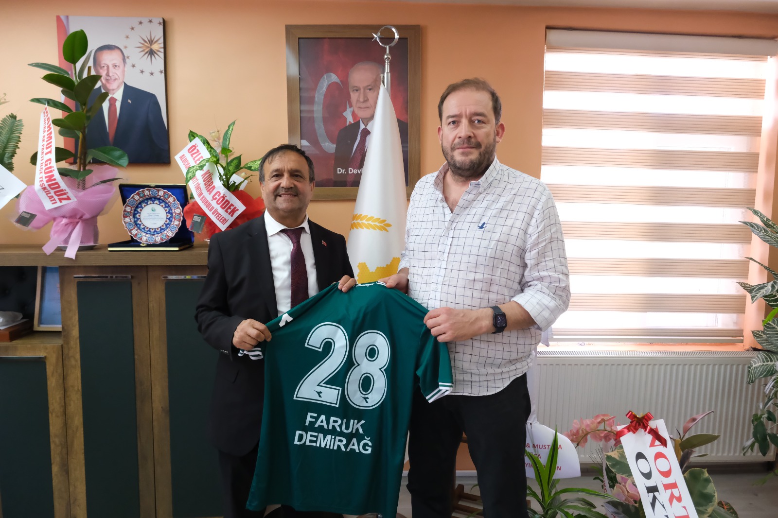 Başkanımız Emin Eltuğral ve Yönetim Kurulumuzdan Alucra Belediye Başkanı Faruk Demirağ'a ziyaret