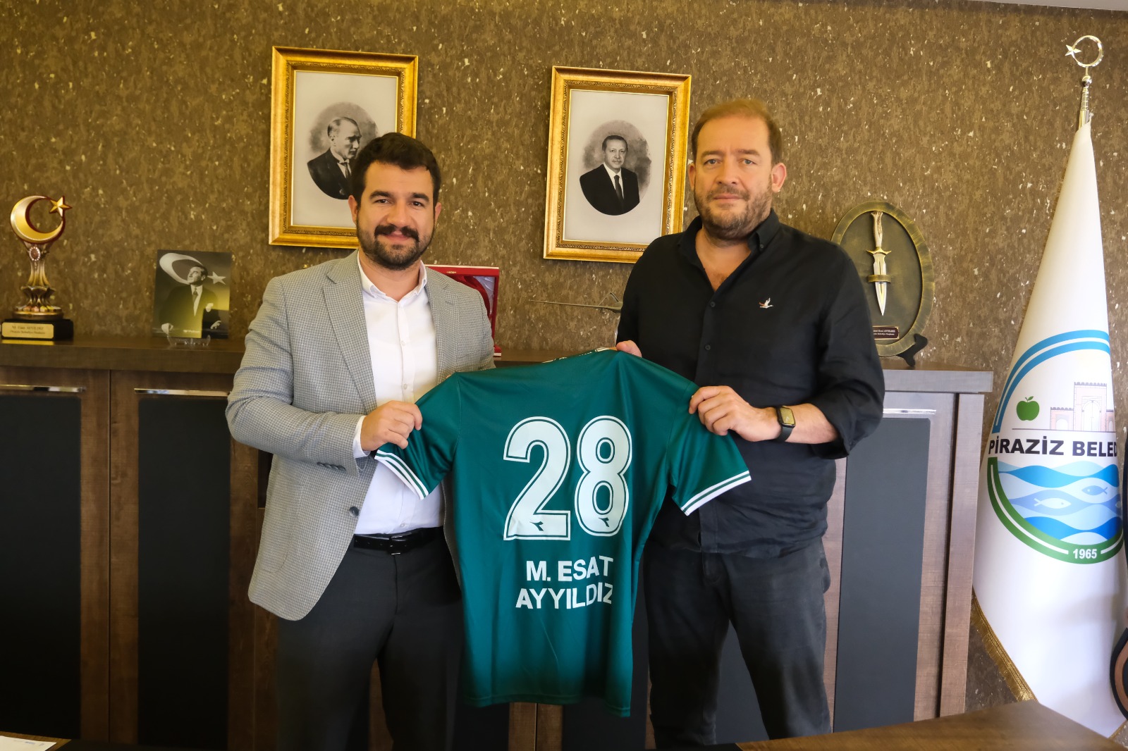 Başkanımız Emin Eltuğral ve Yönetim Kurulumuzdan Piraziz Belediye Başkanı M. Esat Ayyıldız'a ziyaret