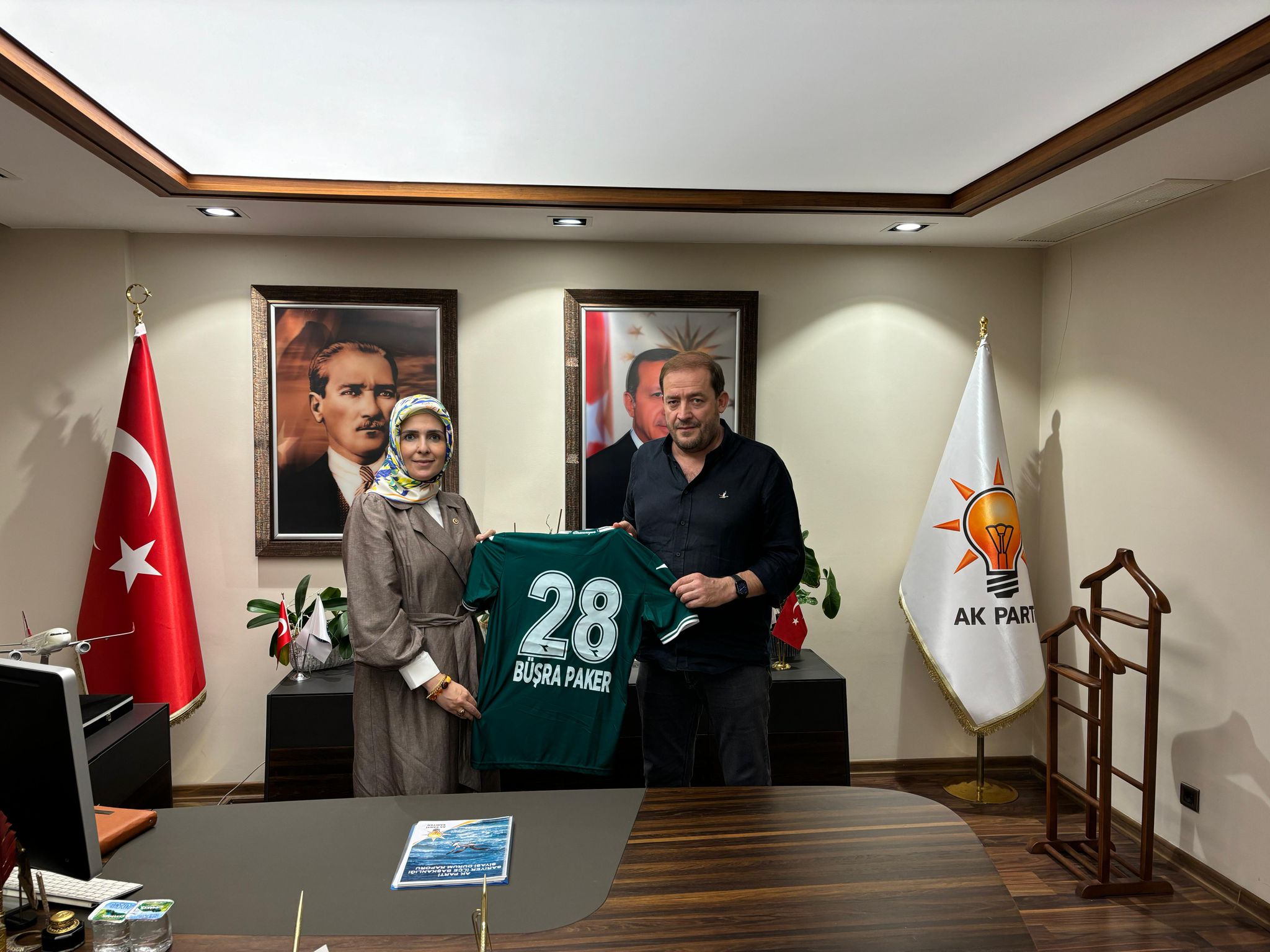 Başkanımız Emin Eltuğral ve Genel Sekreterimiz İbrahim Güler’den İstanbul Milletvekili Büşra Paker’e ziyaret