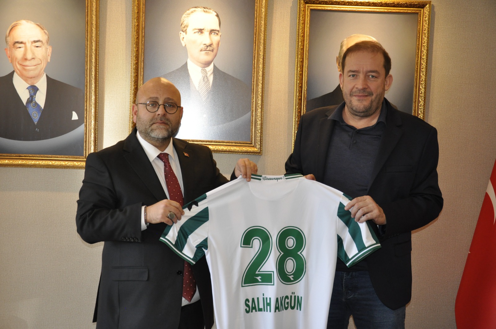 Başkanımız Emin Eltuğral ve Yönetim Kurulu Üyelerimizden MHP Giresun İl Başkanı Salih Akgün'e ziyaret