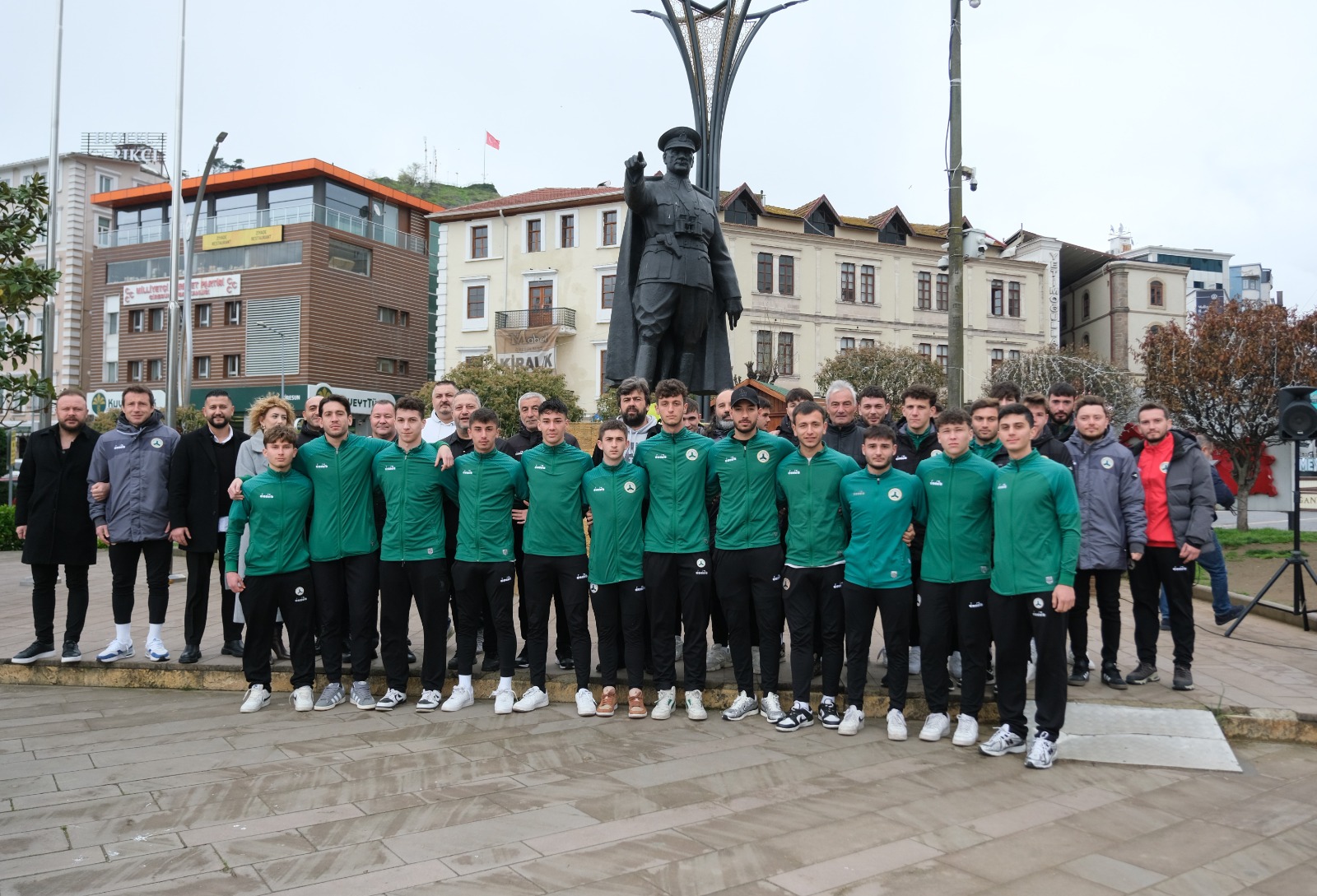 Giresunsporumuzun 58. kuruluş yıldönümü çelenk sunma töreni gerçekleştirildi