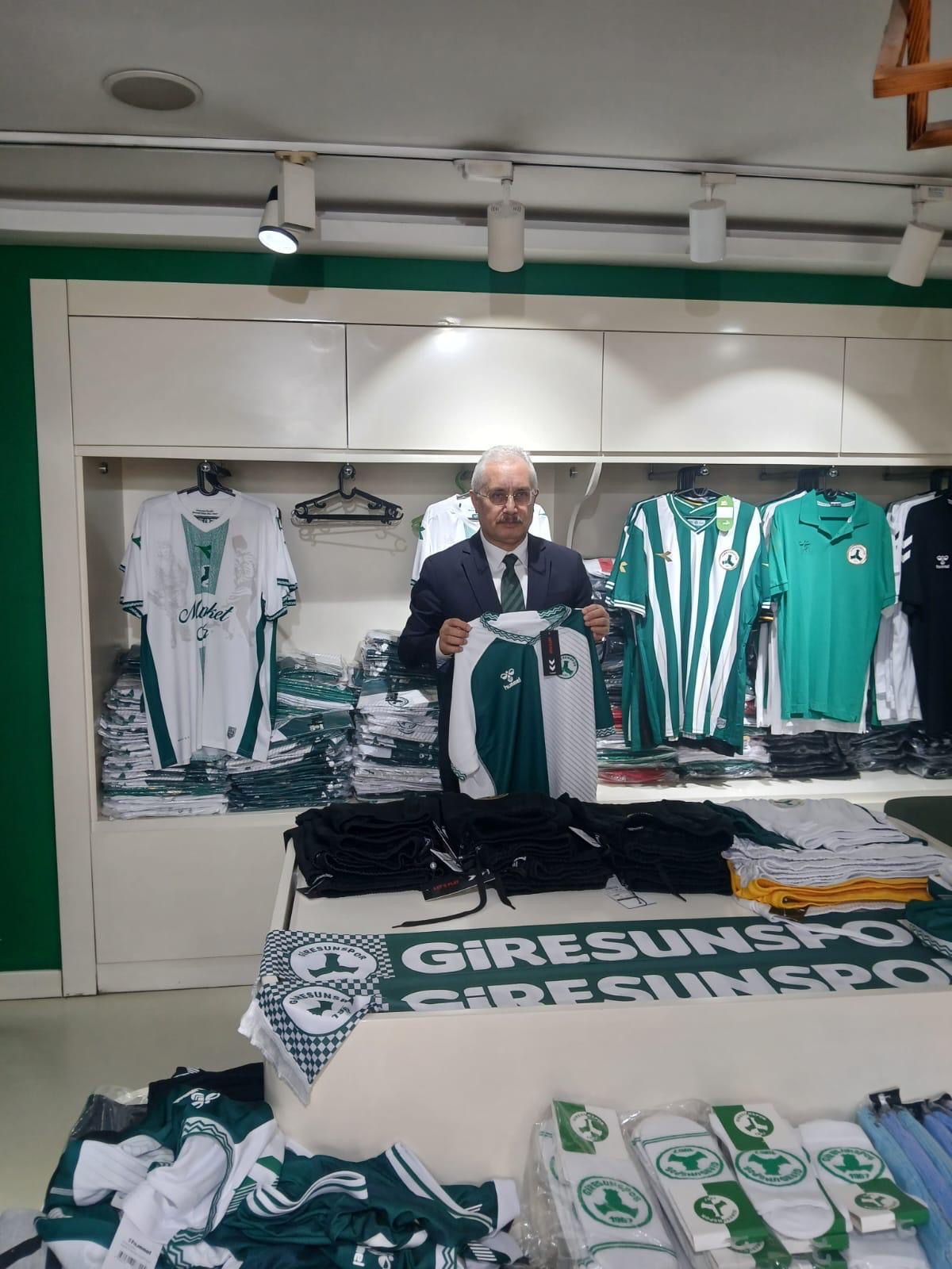 Milli Eğitim Bakanlığı Strateji Geliştirme Başkanı Sayın Ercan Türk'ten "Giresunsporumuz için bir forma da sen al" kampanyamıza destek